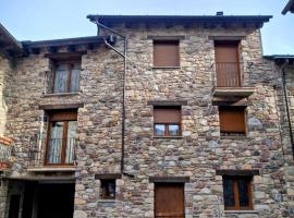 Apartamentos Casa Domec, hotel a Castejón de Sos