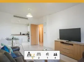 Stylish Two-Bedroom Apartment - Parking, 7 Mins from Station, Ideal for Business or leisure Travellers By AV Hughes Properties