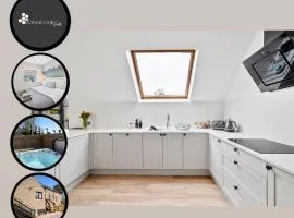 CORN FLOUR LODGE at PITKERRO MILL, 3 double bedrooms with TVs, 1 en-suite, 2 further bathrooms, fully equipped kitchen, large family dining area, FREE parking and WiFi, HOT TUB, private garden, short mid and longterm stays available with HONEYCOMB HOSTS