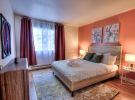 Free Parking! Montreal Adventure Home - Modern & Spacious Comforts!、モントリオールのホテル