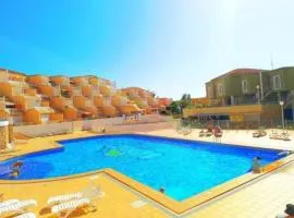 2 Bed Apartment close to the beach and Siam park