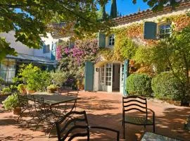 Villa & piscine, Calme Absolu, Jardin Spacieux