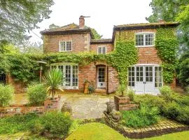 Apple House by Staycay