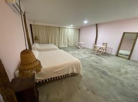 Caba&ntilde;as y Restaurante La Luna，Boca del cielo的海灘飯店