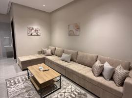 شقة Vip عائلية وصول ذاتي，位于哈费尔巴廷Qaisumah Airport - AQI附近的酒店