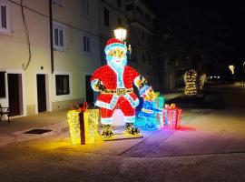 Tonino holiday house, vila v destinaci Pag