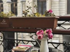 Renaissance Boutique Hotel