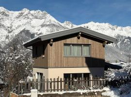 Cute House with terrace and garden، فندق في إنسبروك