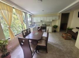 Casa C- House, hotel en Quillullaco