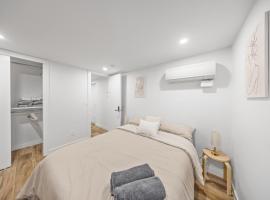 The Cosmo Outstand NYC - Private Room near Times Square, hotel in New York