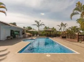 Casa de Campo c Piscina, Churrasqueira e Jacuzzi