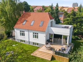 Villa in the Heart of Aarhus, hotel in Aarhus