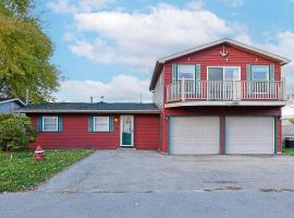 Catch on the Canal - Waterfront Getaway Near Casino, Dining & Entertainment, ξενοδοχείο σε Standish