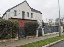 Large Apartment with terrace and big garden