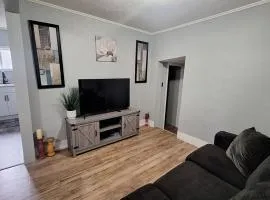 Central Apartment, Steps from the Park