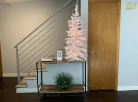 #StayInMyDistrict Cozy Central Boise Townhouse