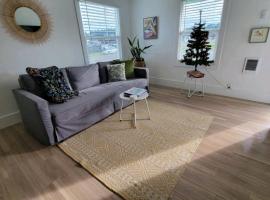 #StayinMyDistrict Zen Cottage Coos Bay, hotel v destinaci Coos Bay