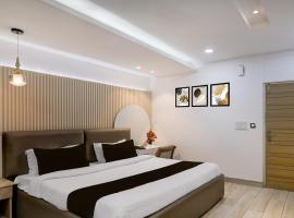 Townhouse Mohali Bus Terminal Formerly Hotel Hm Crystal, khách sạn ở Mohali