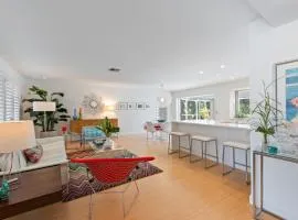 Modern, Luxurious Vacation Home with Private Beach Access & Heated Pool