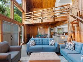 Serene Lakeside Retreat- 3 Bdr Romantic Getaway, hôtel à Winter Haven