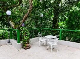 Jubarte Chalés | Conforto à beira da cachoeira