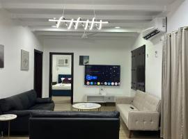 Big & Quiet Apartment, hotel in Jurdāb