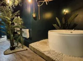 Amazonia - Private Spa and Cinema