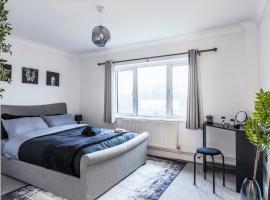 Stylish Two-Bed Apartment in Ashford, hotel in Ashford