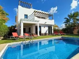 Spacious Villa Laurisilva