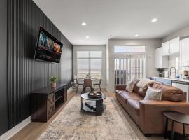 Luxury Skyline Escape, FIFA World Cup, King Bed, Free Parking, DT View, Sauna, hotel en Dallas