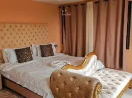 Paris Room With Balcony - Pool View and Garden