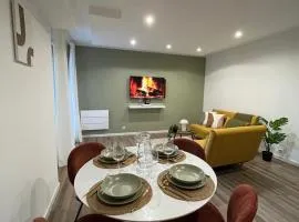 Charmant T2 équipé Proche Versailles