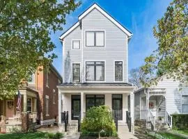 Luxury 6-Bedroom New-Build Harrison West Townhome Entire Duplex Family-Friendly