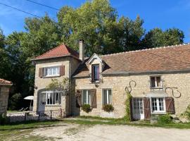 Maison familiale climatisée, jardin cinema et jeux、Épisyのホテル