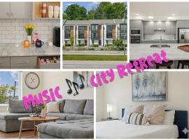 Music City Family Retreat - Near Airport, Downtown, hotel em Nashville