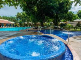 GHL Hotel Club el Puente, kh&aacute;ch sạn c&oacute; chỗ đậu xe ở Girardot