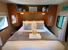 ZenDen Rv by The Sea in Los Osos, hotel in San Luis Obispo