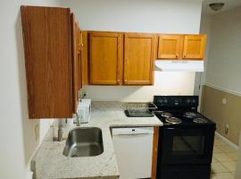 Cozy Northside Retreat Room 4 with Shared Bathroom, privat indkvarteringssted i Atlanta