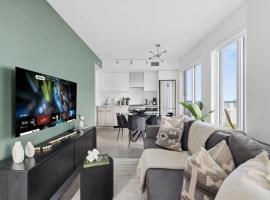 Modern Downtown Retreat 3BR Condo with Patio, t&aacute;rsash&aacute;zi lak&aacute;s Toront&oacute;ban