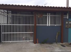 Casa da Vo da Maria pertinho do mar, hotel in Matinhos