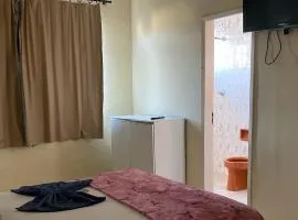 Quarto econômico no centro