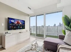 Cozy 1BR Suite Steps to Subway City Views