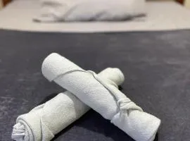 Quarto simples no centro