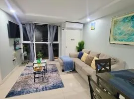 CASA PORS Beach Front Apartment with security, pool &jacuzzi BAYFRONT