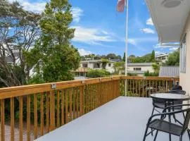 Amanda Lane - Snells Beach Holiday Home