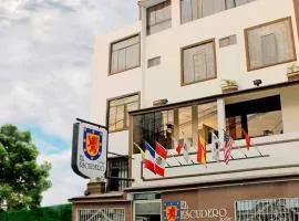 Hospedaje El Escudero