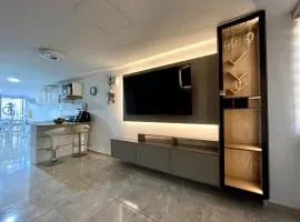Moderno apartamento privado con parqueadero