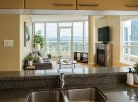 Luxury 2-Bedroom Apartment in Coal Harbour with Stunning City Views