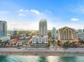 Coastal studio w hot tub gym access