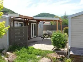 Mobil-home confortable avec terrasse pour 5 personnes - API-1-52-916